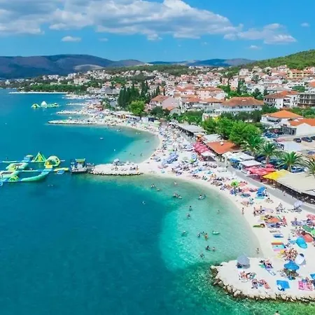 In Okrug Gornji With Sea View, Terrace, Air Conditioning, W-lan 5045-1 Appartement